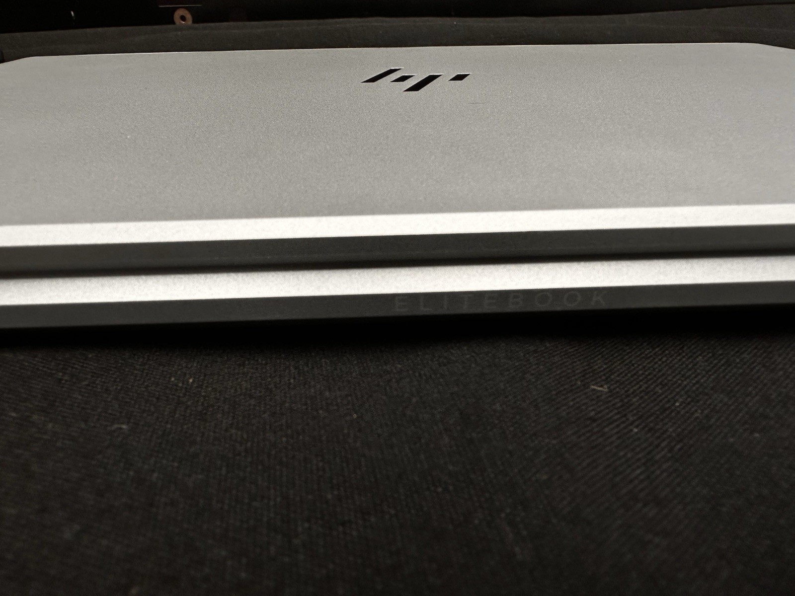 HP ELITEBOOK 840 G8 i7-1165G7 2.8 GHZ 32GB 512GB Ssd NVME /HP 65w adapter.#01