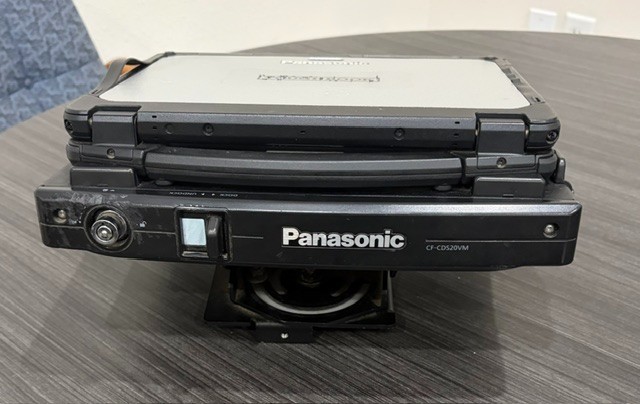 Panasonic Toughbook CF-20, i5-7Y57, 8GB, No SSD (W/ CF-CDS20VM Docking station)