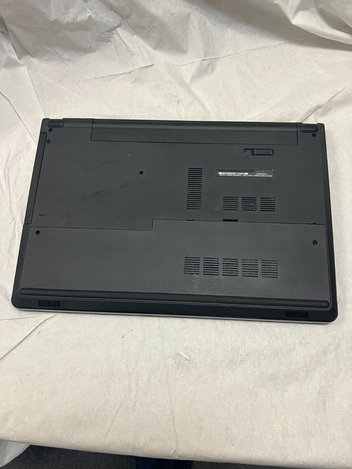 DELL INSPIRON 15 5555 Laptop w/ AMD A8-7410 2.20 GHZ + 6 GB No HD, for parts