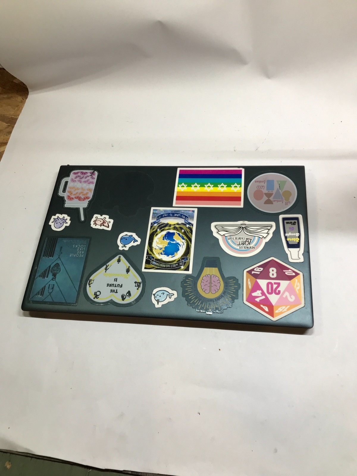 Dell Inspiron 5515 15″ AMD Ryzen 5 NO RAM NO HDD/OS For Parts READ DESCRIPTION