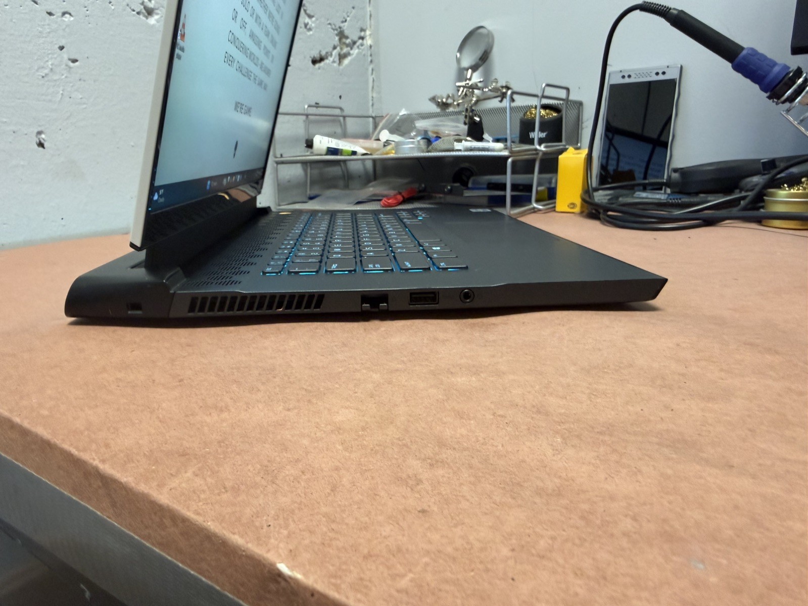 Alienware m15 R4 15.6″ Gaming Laptop i7-10870H RTX 3060 16GB RAM 1TB SSD 144Hz