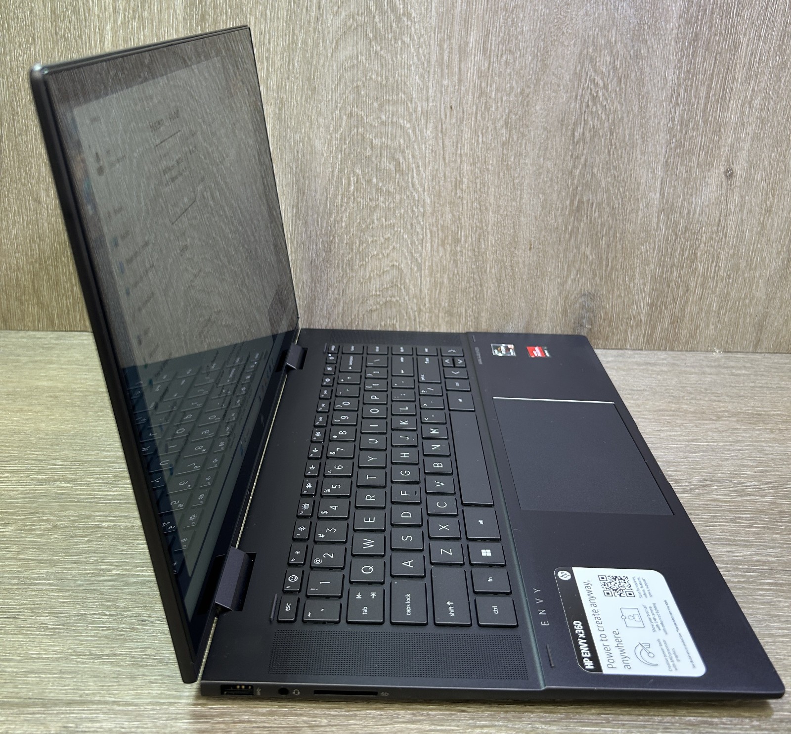 HP Envy x360 15-ey0xxx 15.6″ FHD Touch Ryzen 5 5625U 8GB 256GB SSD W11H 2in1