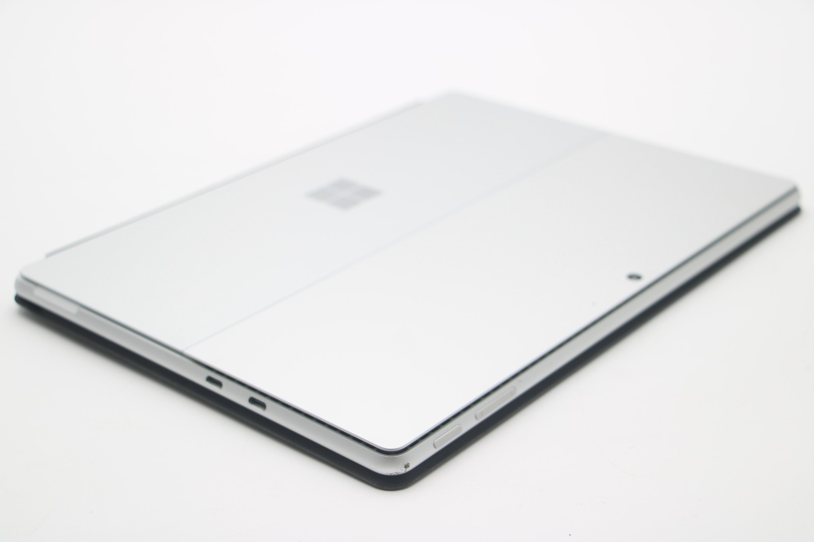 Microsoft Surface Pro 10 13″ 2.10GHz Ultra 5 /16GB/256GB SSD *94% BH* Type Cover