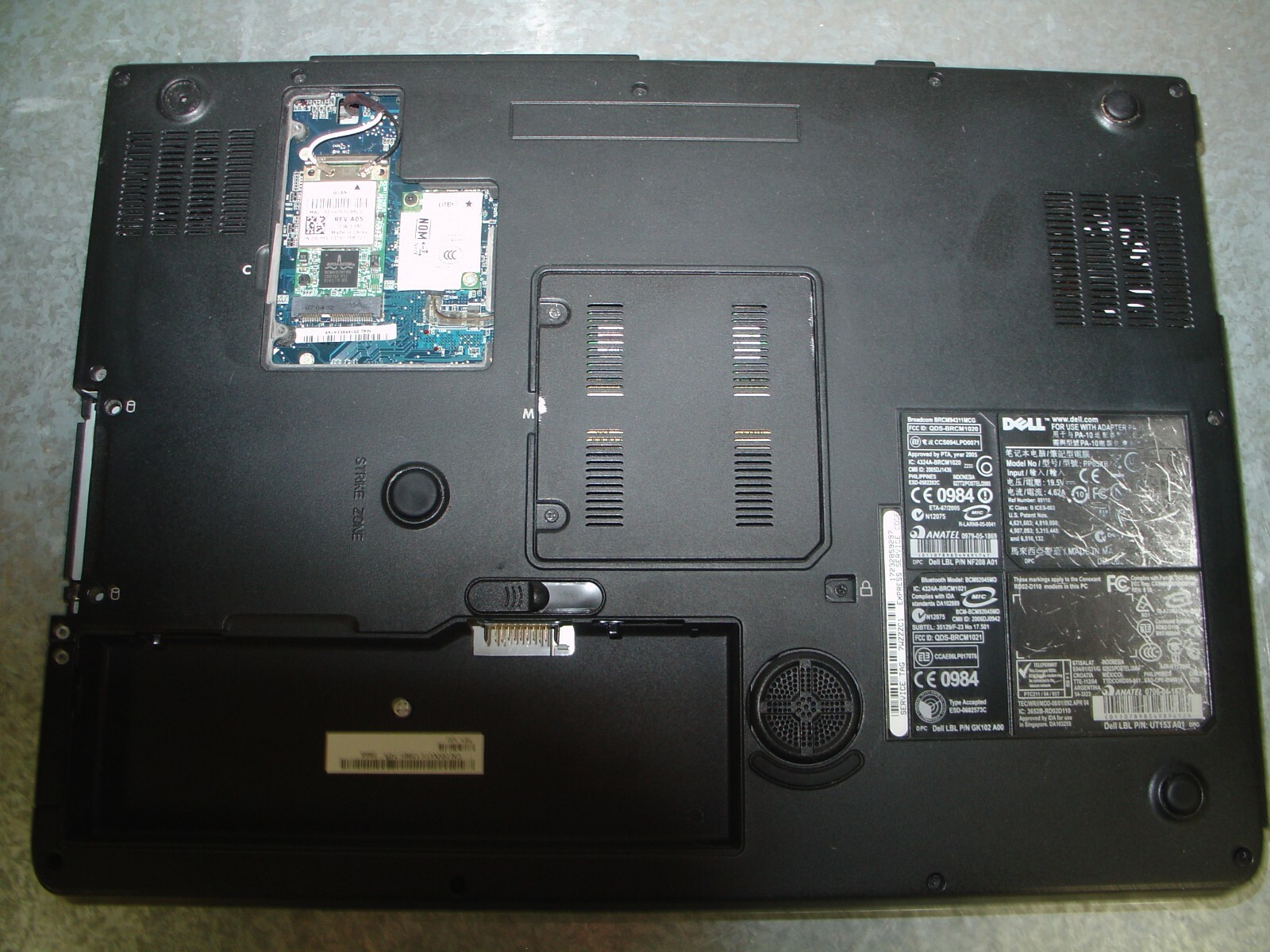 Dell Inspiron E1705 C2D 2.0 Ghz No Ram/HDD/Batt/PS For Parts Only – BAD GPU