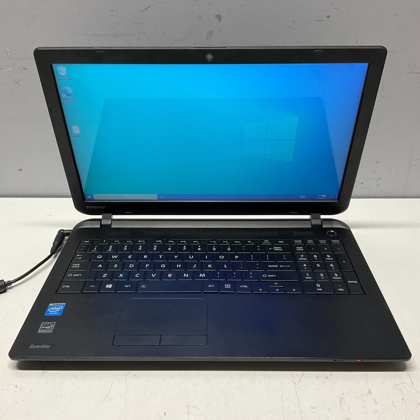 Toshiba Satellite C55-B Laptop Intel Celeron N2840 @ 2.16 GHz 4GB 500GB HDD