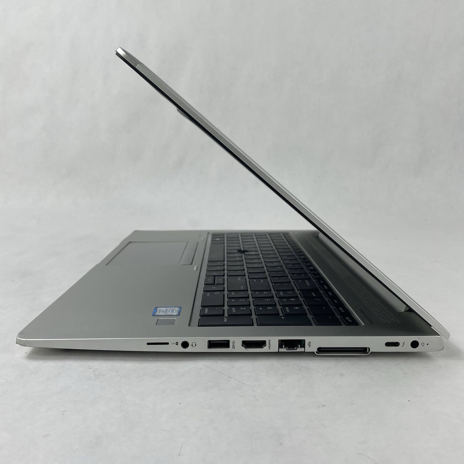 HP EliteBook 850 G6 15.6″ i7-8665U 1.90 GHz 8 GB RAM No SSD/OS/AC – Bad Corners