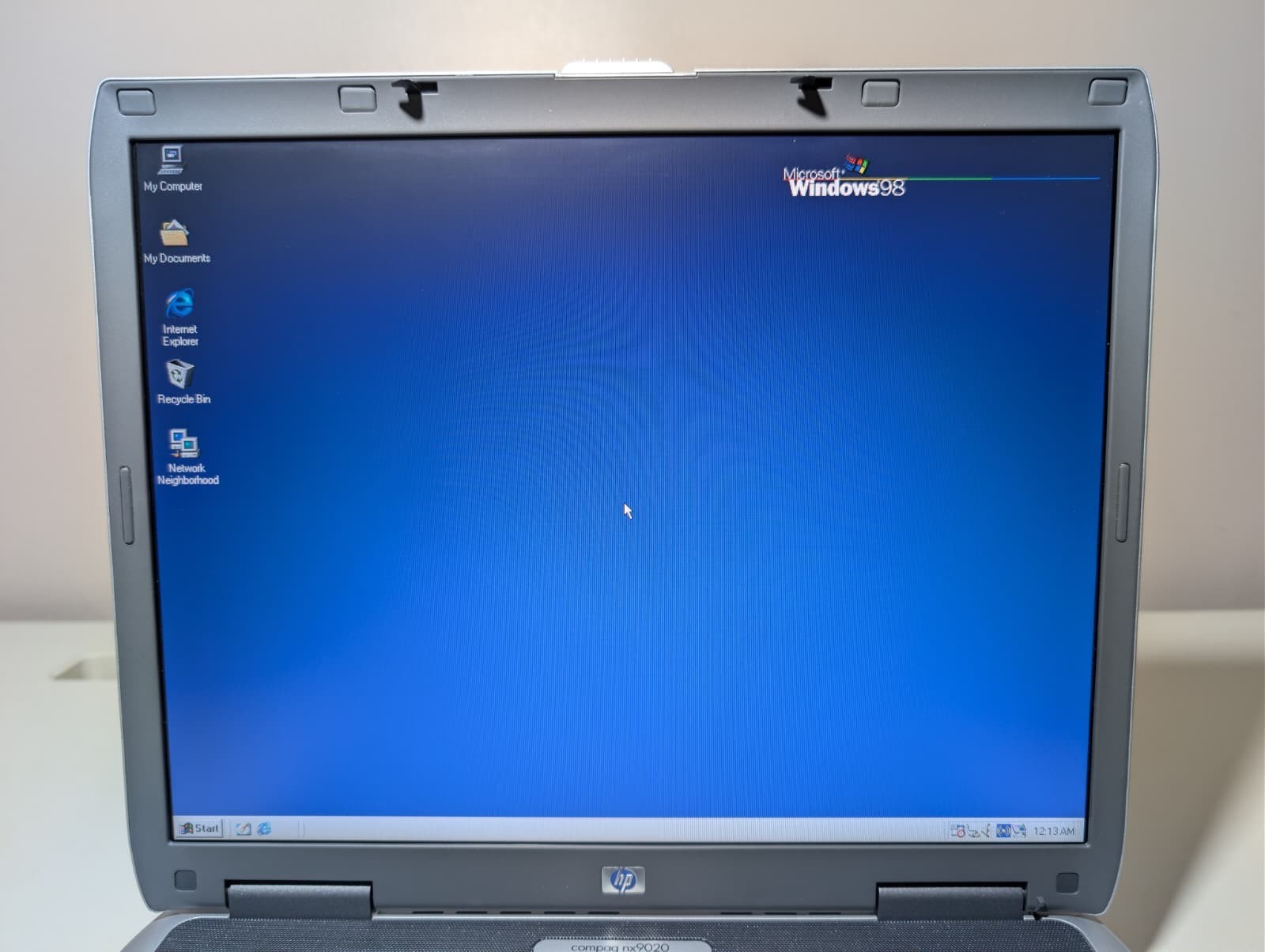 15″ HP Compaq NX9020 | Intel Celeron 256MB RAM 20GB HDD | Windows 98SE