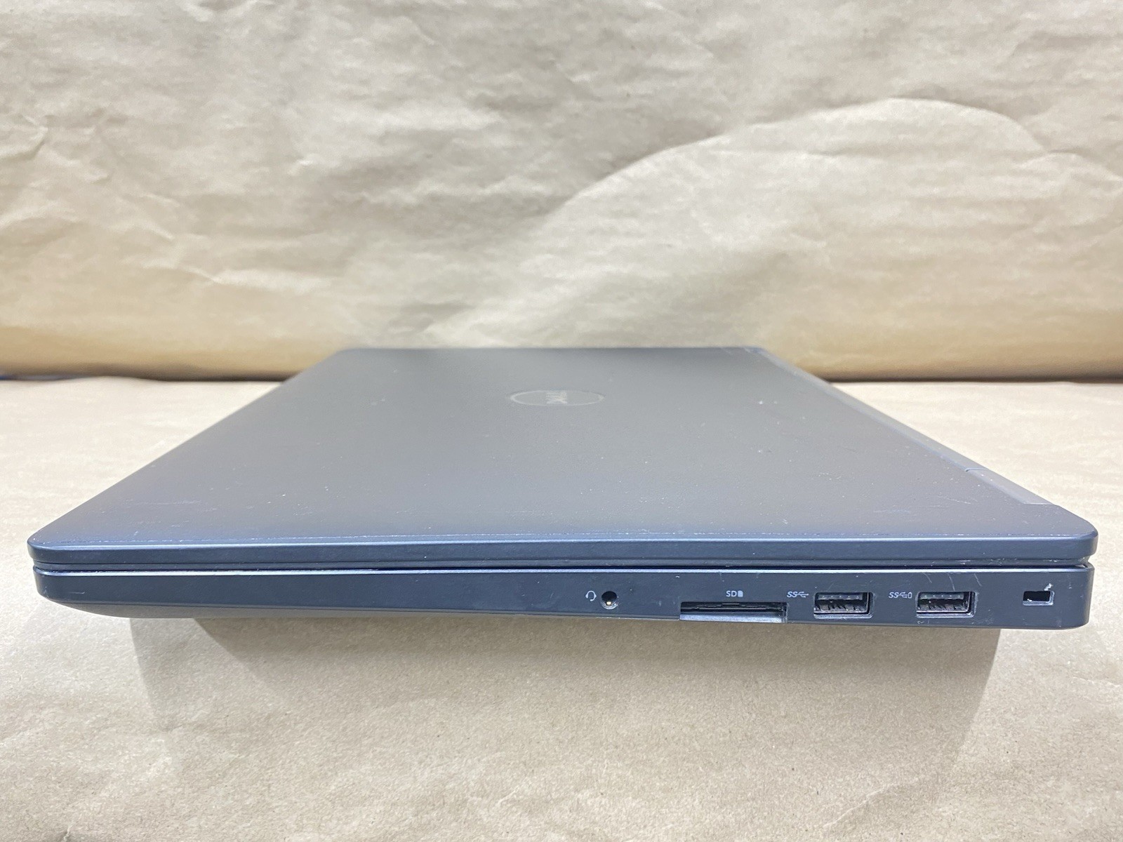 Dell Latitude E5570 – 15.5′ FHD – i5-6300U – 8GB – 256GB SSD – Win 10 Pro – READ