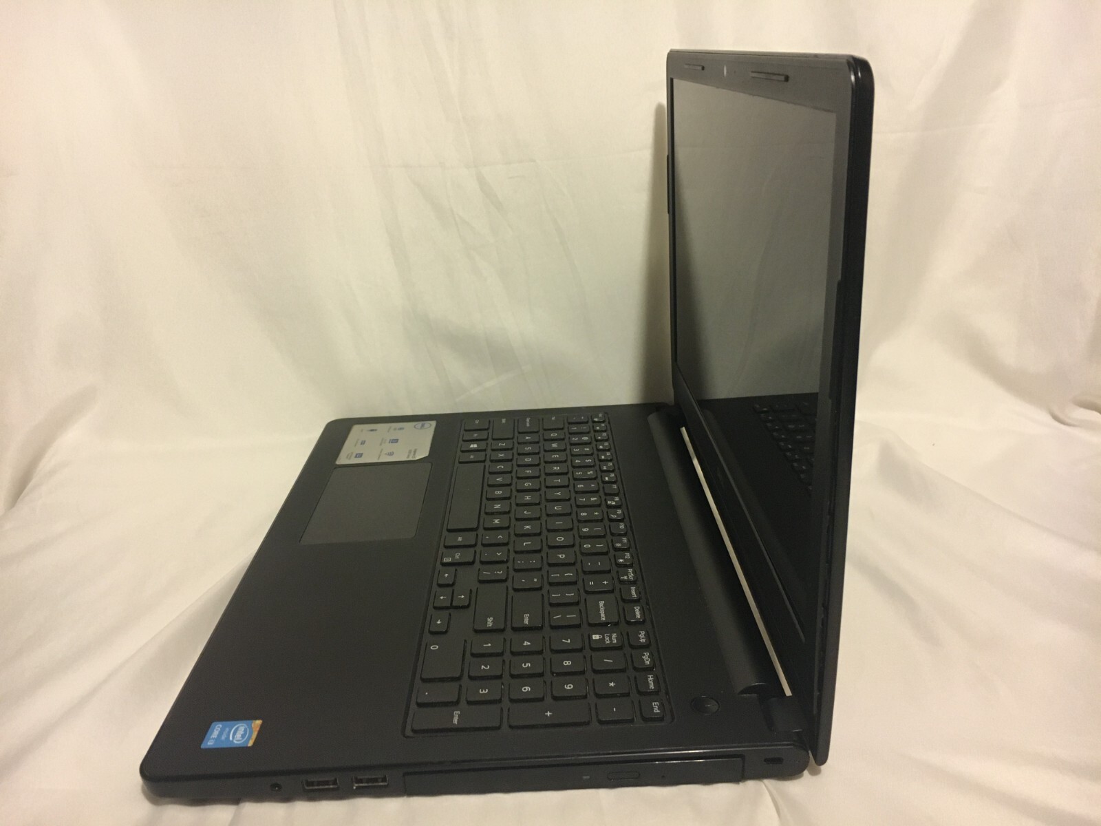 Dell inspron 15 3000 series laptop computer Core i3-5015U