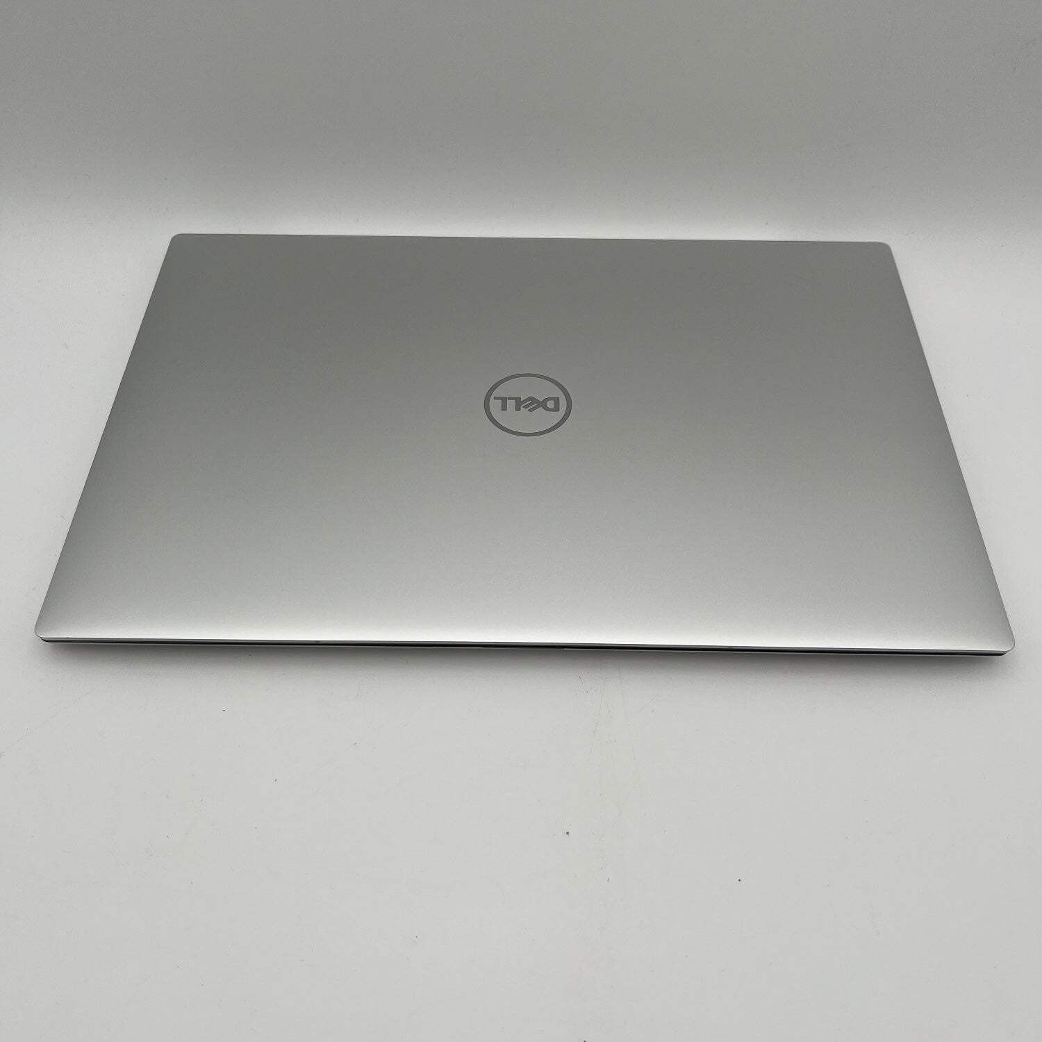 Dell XPS 9300 13.3″ i5-1035G1 1.0GHz 16GB RAM 256GB SSD