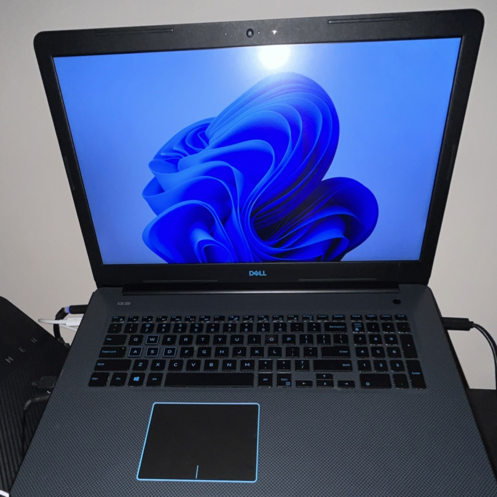 Dell 17″+ Laptop Notebook, Windows 11, Black, Built-In Webcam, Backlit KB
