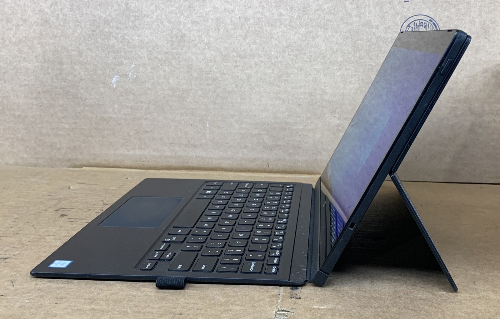 Dell Latitude 7275 2-in-1 FHD Touch Intel M7-6Y75 8GB RAM 128GB SSD WIN 10P