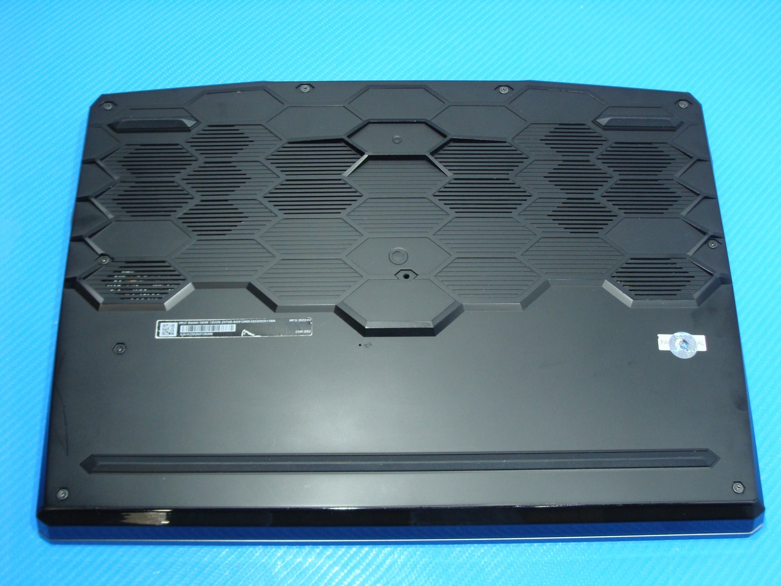 MSI Raider GE66 15,6”QHD 240hz i9-12900HK 2.9GHz 32GB 1TB SSD RTX 3070 Ti 8gb