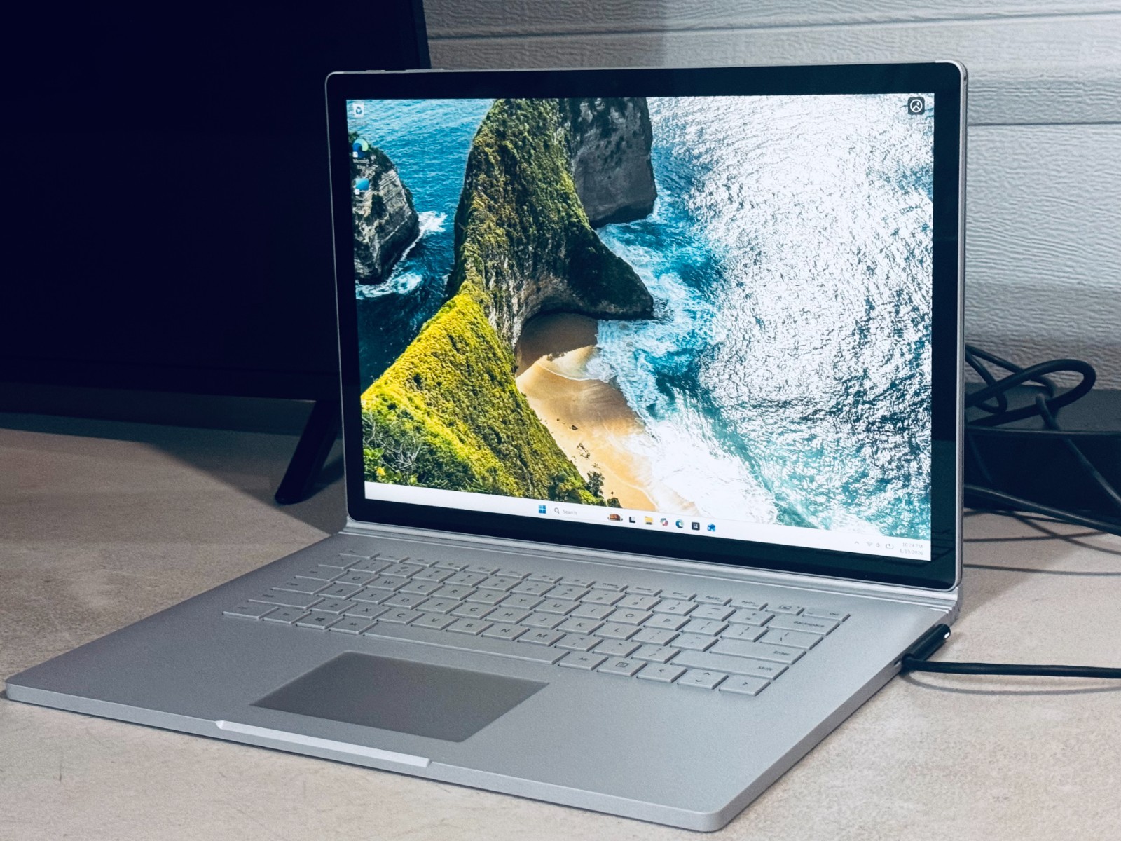 Microsoft Surface Book 3 Touch-Intel i7 1065G7-32GB RAM-512GB-6GB GTX 1660-READ