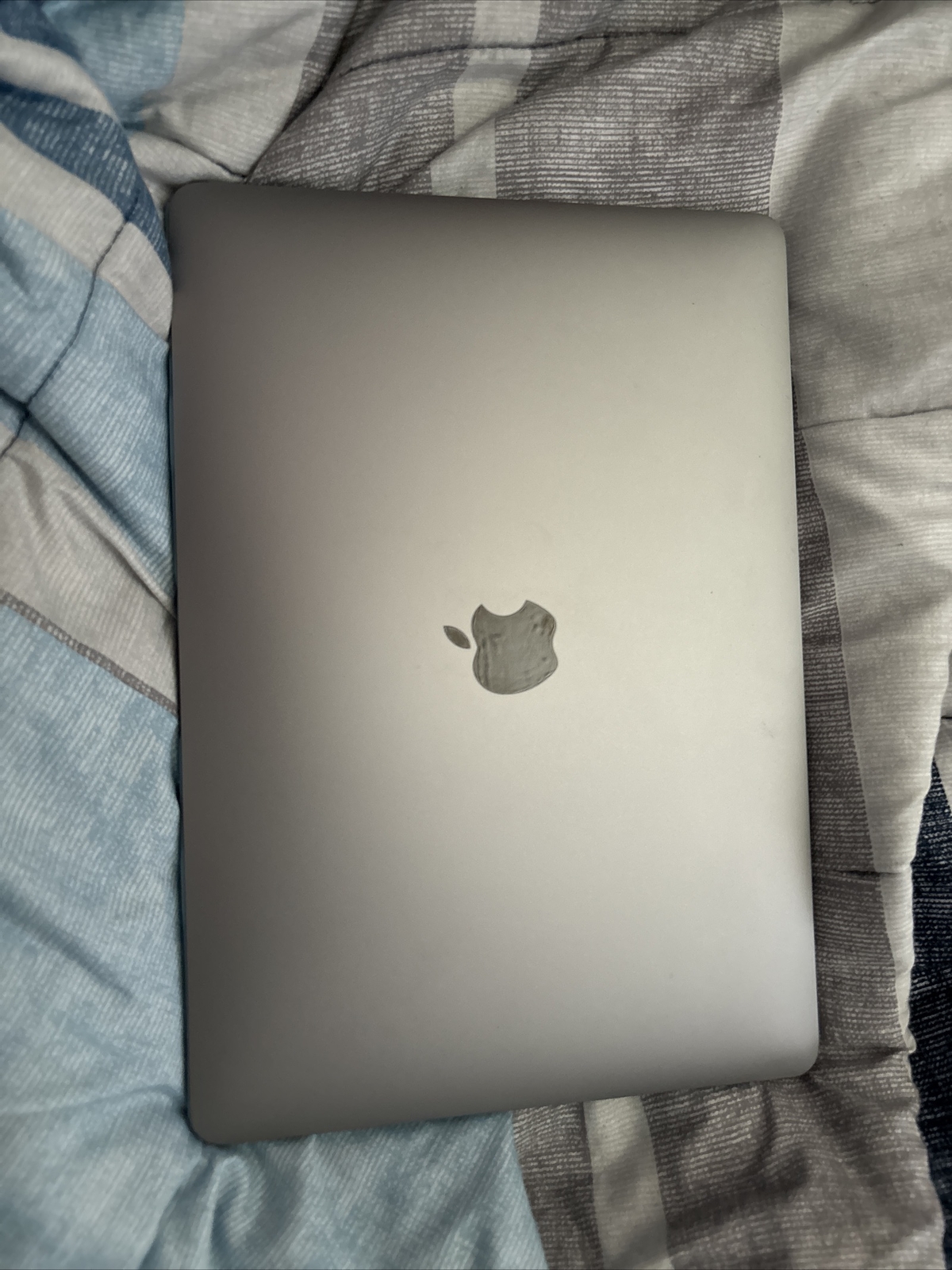 MacBook Pro 13.3 Laptop – Apple M1 chip – 8GB Memory – 256GB SSD – Space Grey