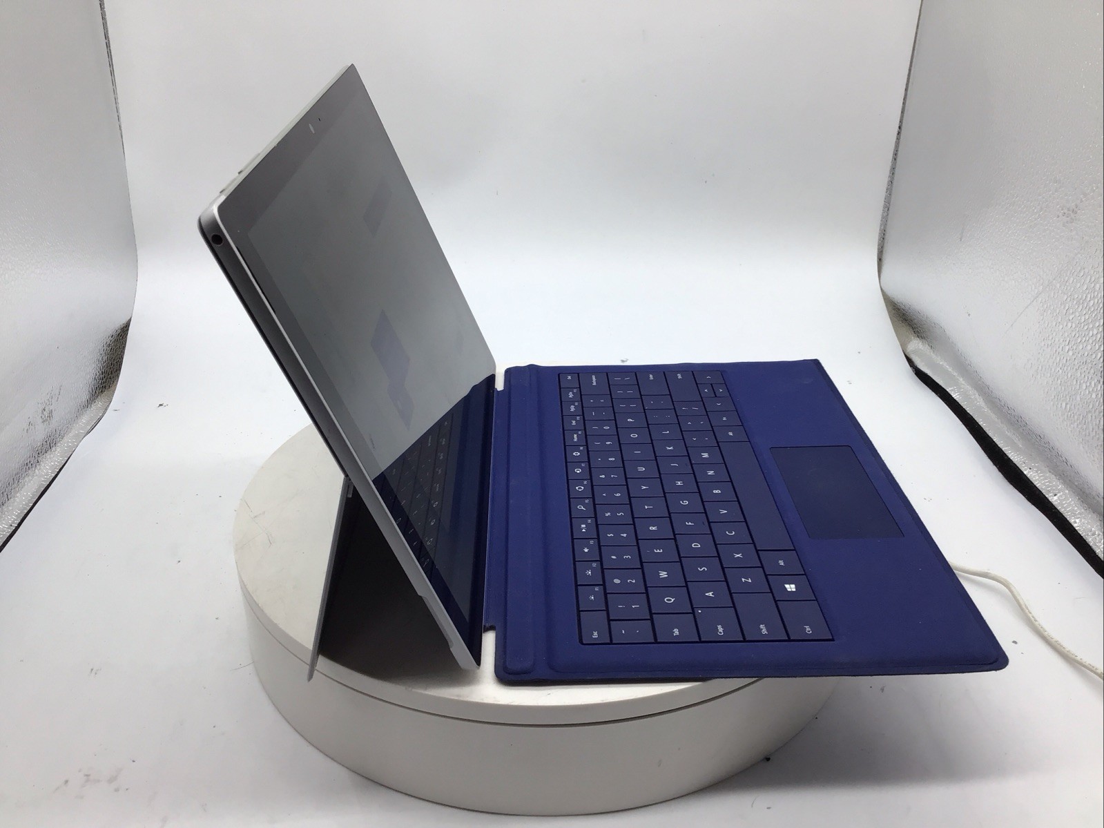 Microsoft Surface Pro 1796 12.3″ Laptop i5-7300U 8GB RAM 256GB SSD Win11P Used