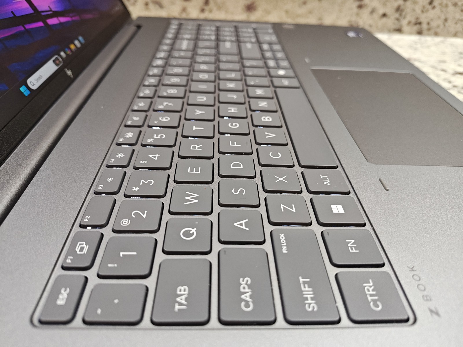 HP Zbook Studio 16 G11 — Ultra 7 165H / 64GB RAM / 1TB SSD / RTX 1000 Ada