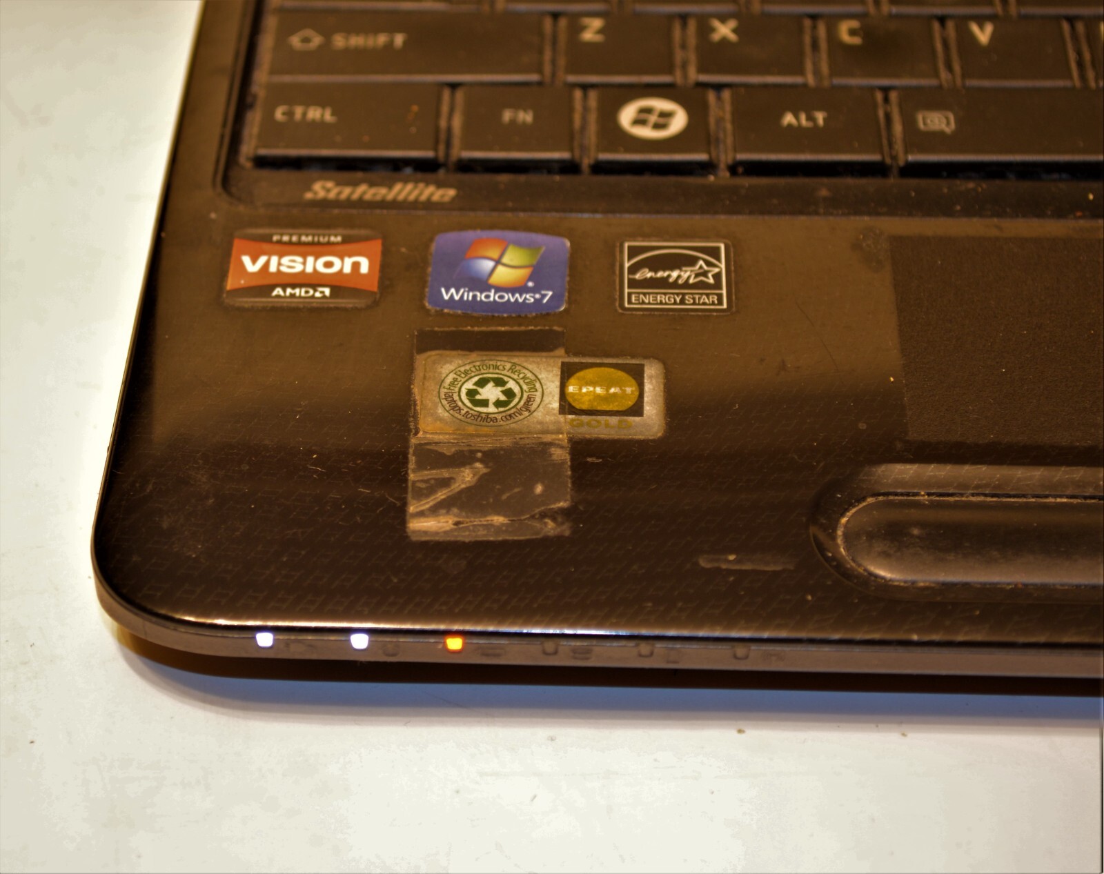 Toshiba Satellite L655D-S5116 15.5” laptop 4GB no HDD for repair / /parts