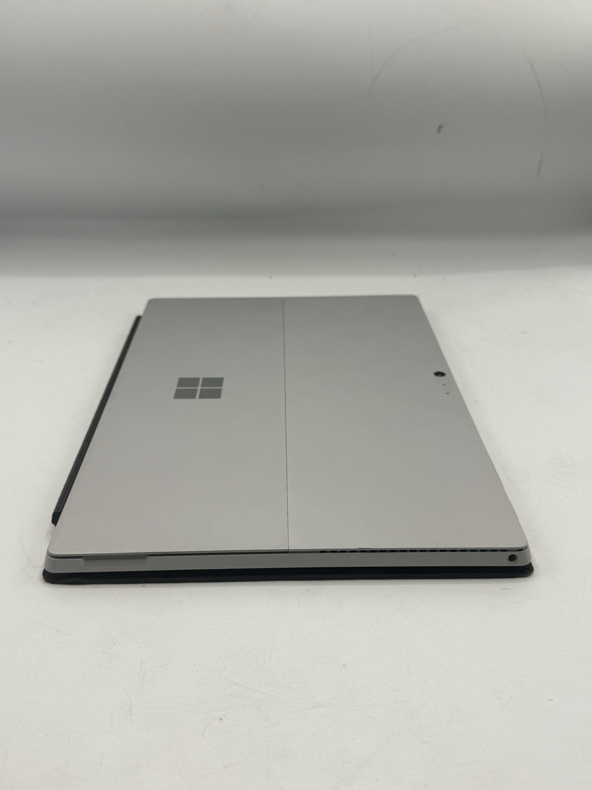 Microsoft Surface Pro 4 1724 12.3” Intel M3-6Y30 4GB RAM 128GB SSD Win10P