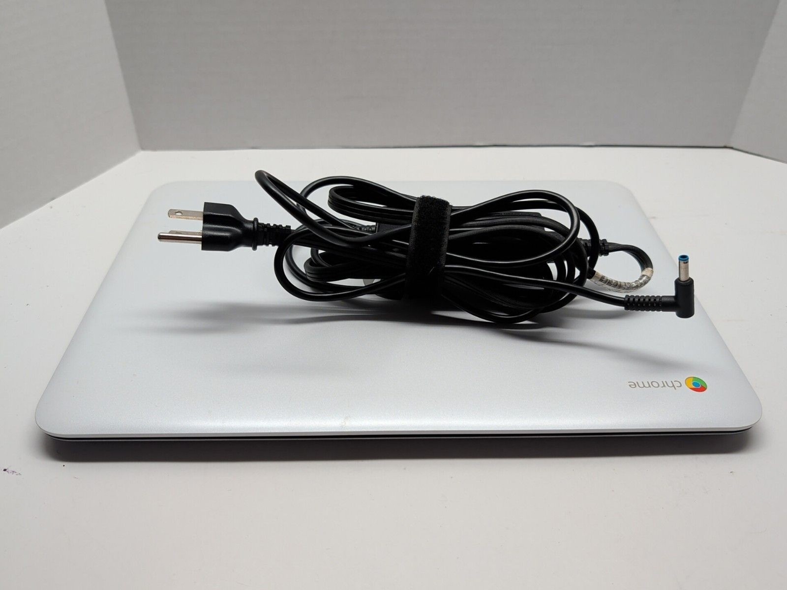 HP Chromebook 14-ak013dx White 14″ Intel Celeron Chrome OS Tested Working