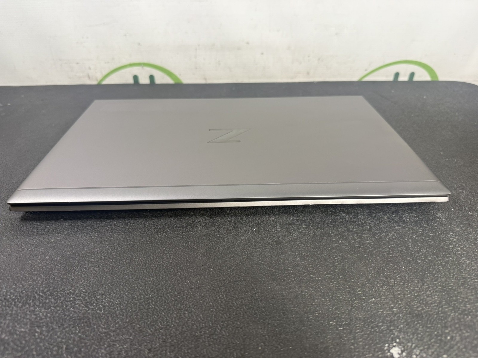 HP ZBook Firefly 15 G8 15.6″ Core i7-1185G7 3.0GHz 16GB DDR4 512GB SSD – READ