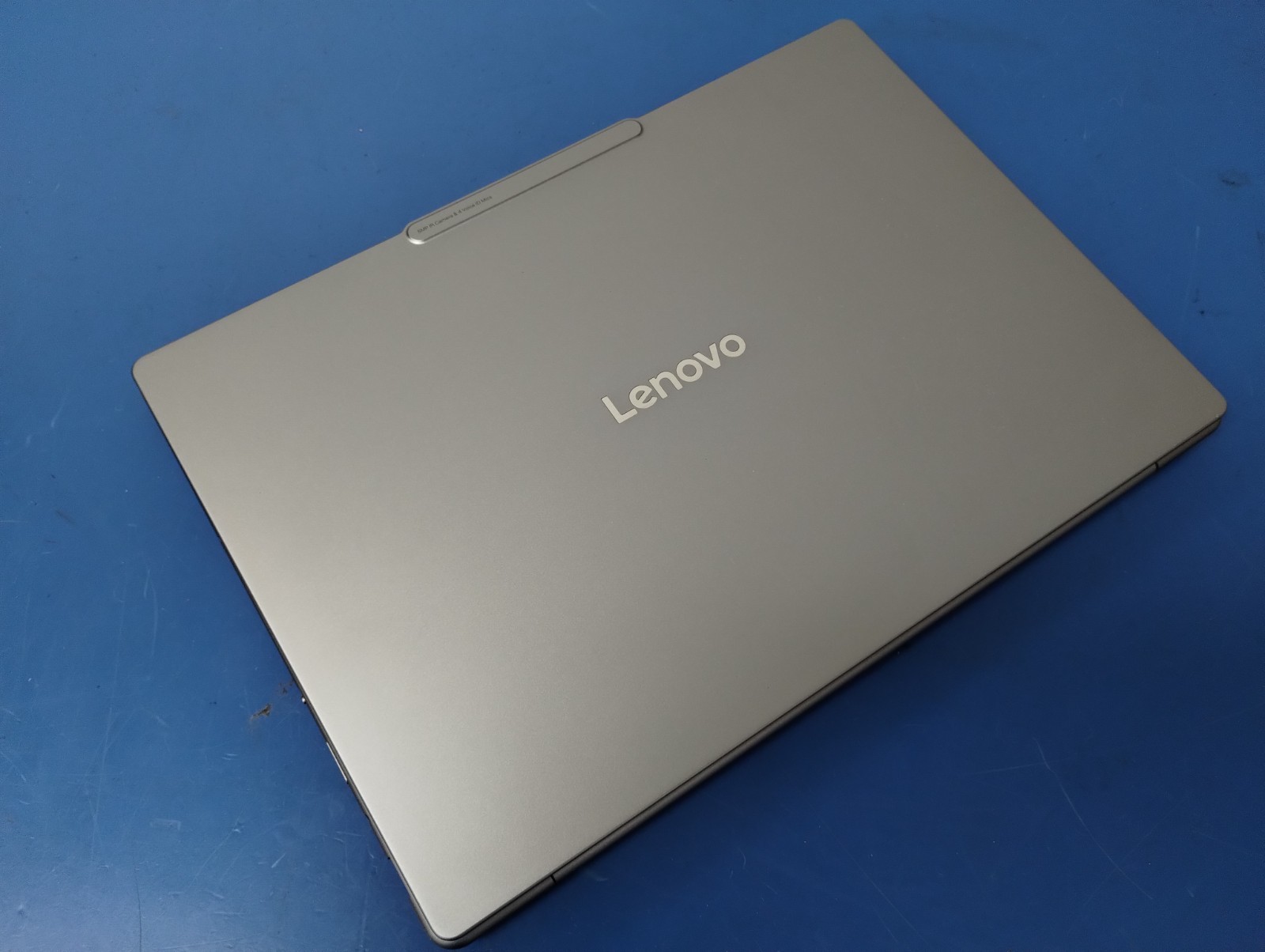 Lenovo Slim 7 14ILL10, Intel Core Ultra 7 258V, 2.20 GHz, 32 GB RAM, 1 TB NVMe