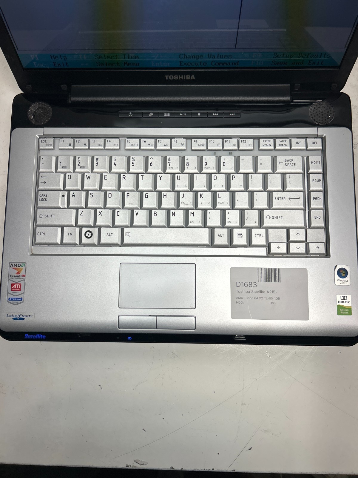 Toshiba Satellite A215-S6804 AMD Turion 64 X2 TL-60 2 x 2 GHz 1GB No HDD
