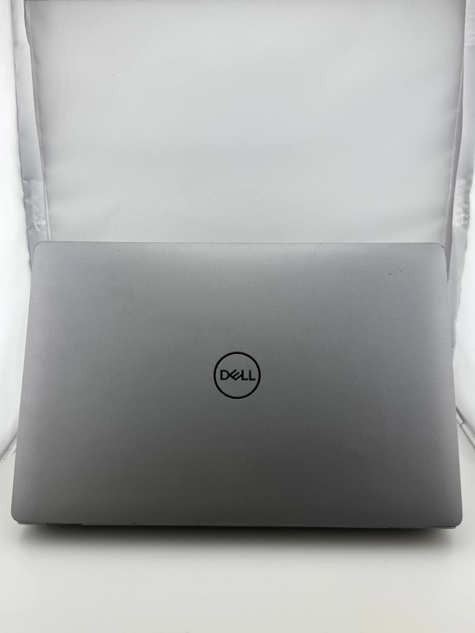 Dell Latitude 5511 NTS i7-10850H@2.7GHz 16GB RAM 512GB NVMe Win 11 Pro Grade B