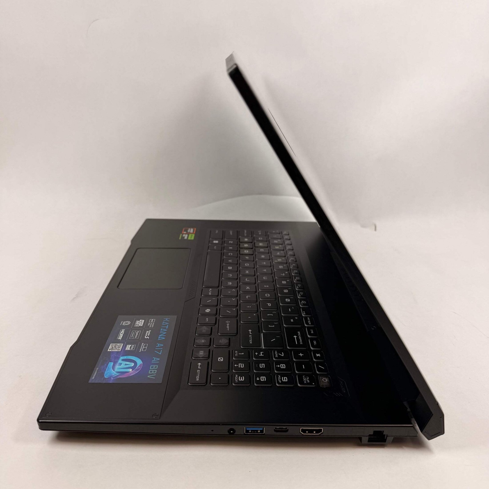 MSI Katana A17 AI B8VE 17.3″ Ryzen 9 8945HS 32GB RAM 1TB SSD GeForce RTX 4050