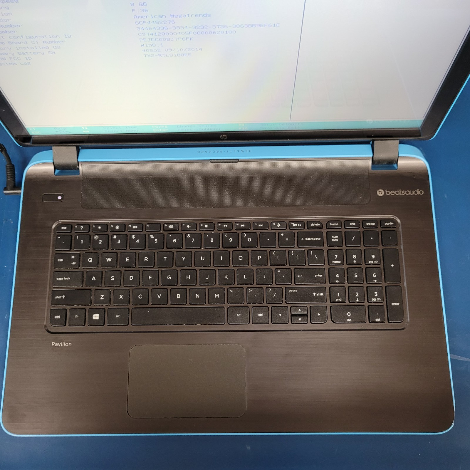 HP Pavilion 17-f233nr AMD A10- 5745m @2.10 GHz/ 8 GB RAM / 1 TB HDD Windows 11