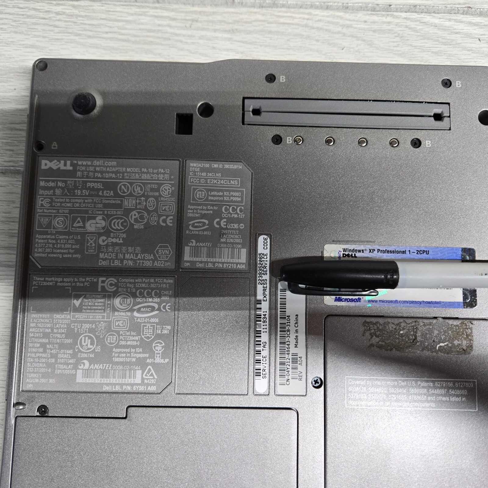 *TWO* Dell Latitude D500 14″ XGA Laptop Computers *PARTS OR REPAIR*