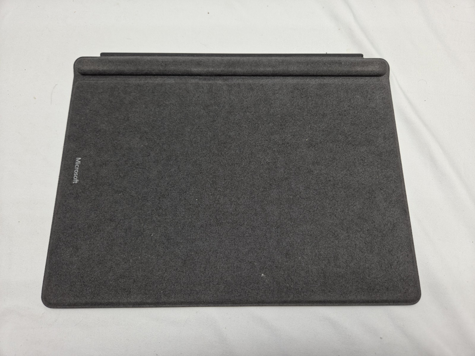 Microsoft Surface Pro X Bundle Microsoft SQ1 8GB RAM 128GB SSD + Docking Station