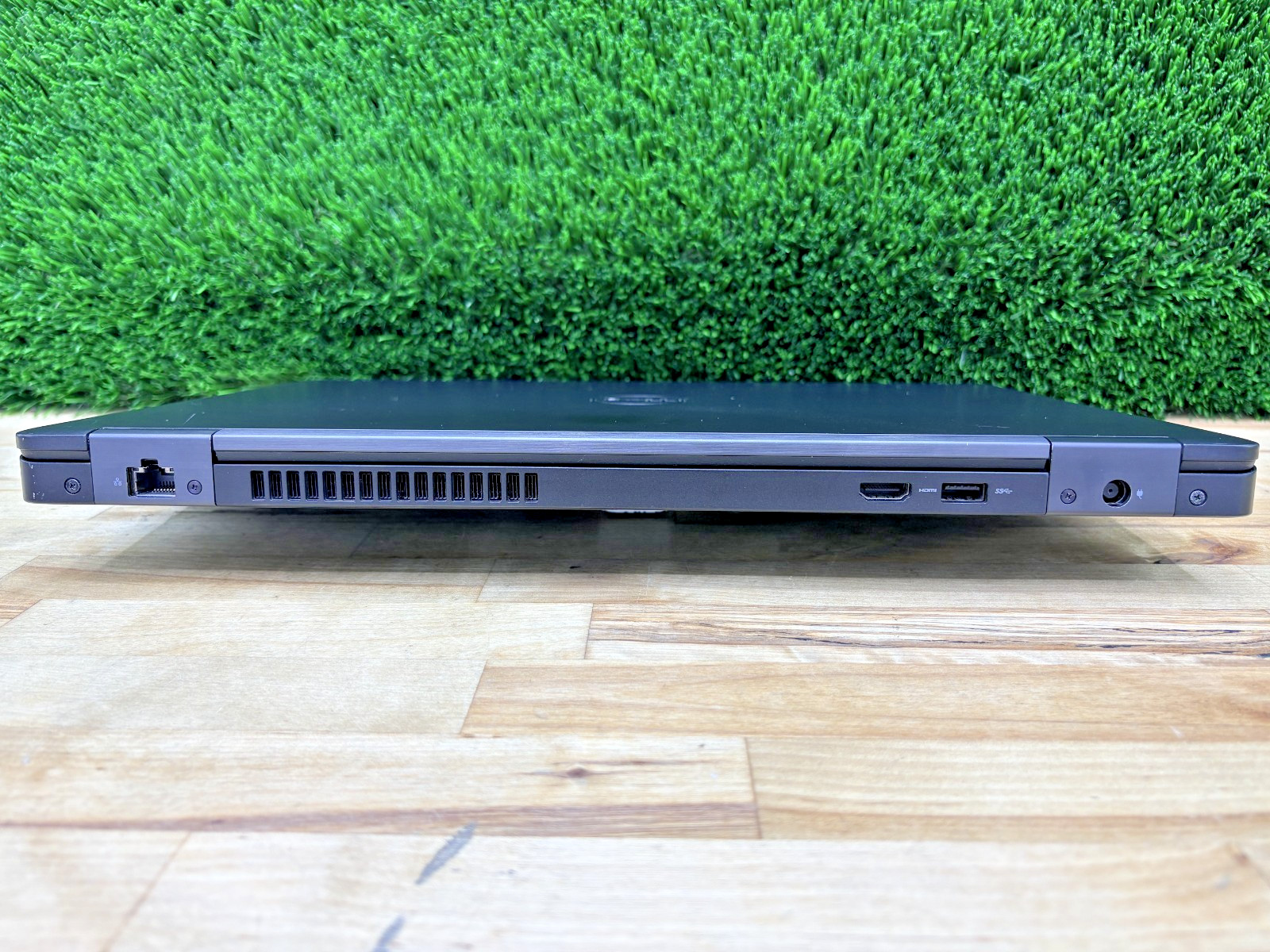 Dell Latitude 5590 Intel i5-8th Gen 1.60GHz 16GB RAM 256GB SSD Windows 11 Pro*