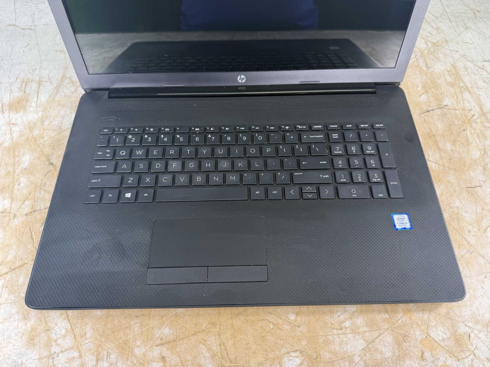 HP 17-BY1053DX i5-8265U @ 1.60GHz, 8GB RAM, NO HDD/OS – (PARTS)