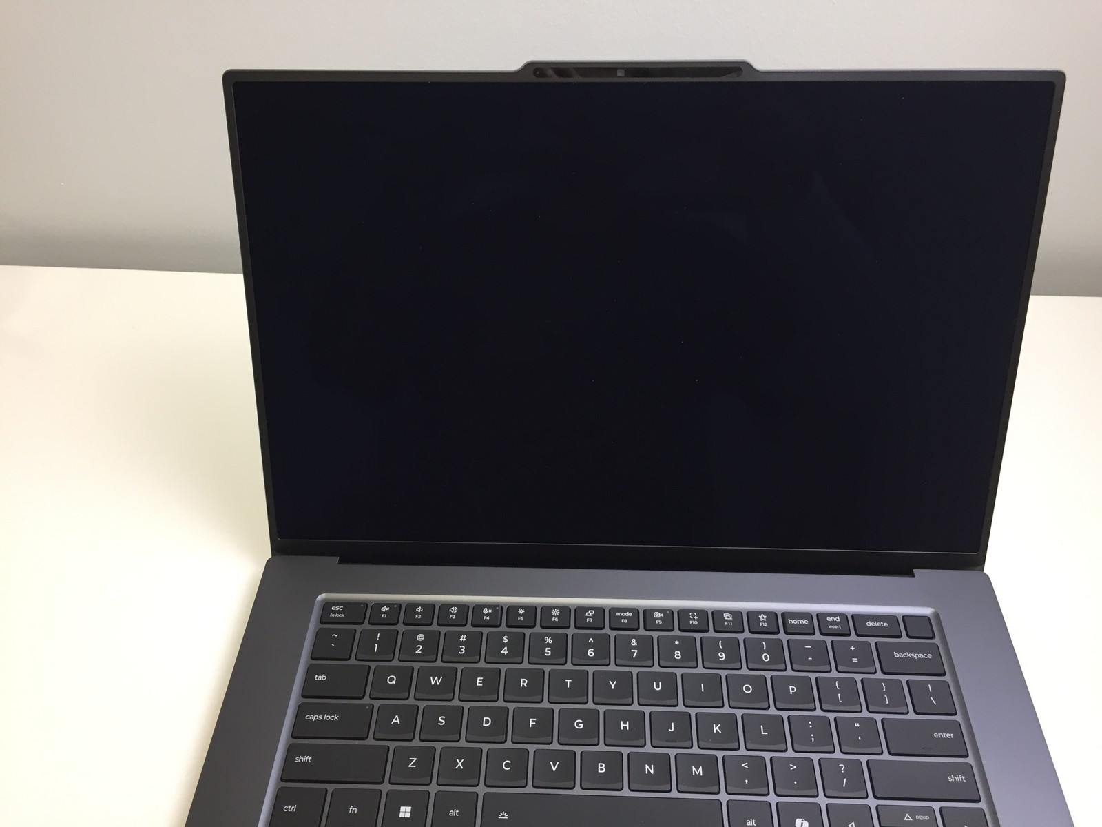 Lenovo ThinkPad X9-15 Gen 1 21Q60025US – Intel Core Ultra 7, 32GB RAM, 1TB SSD