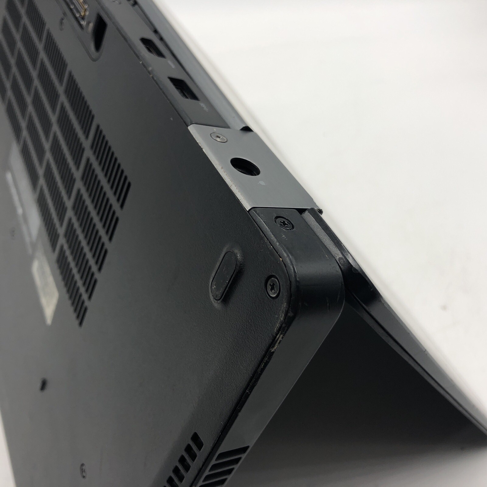 Dell Latitude E5570 i5 UNKNOWN CPU CODE/RAM/HDD/OS BAD DISPLAY/BOARD/HINGE PARTS