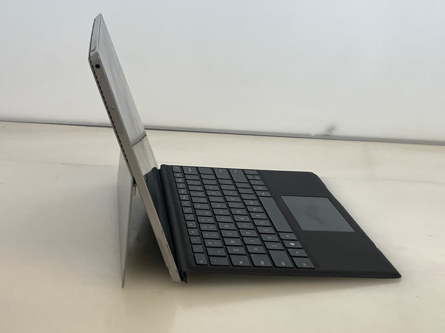 Microsoft Surface Pro 3 1631 i7-4650U@1.70GHz 8GB 512GB SSD W10P w/Charger