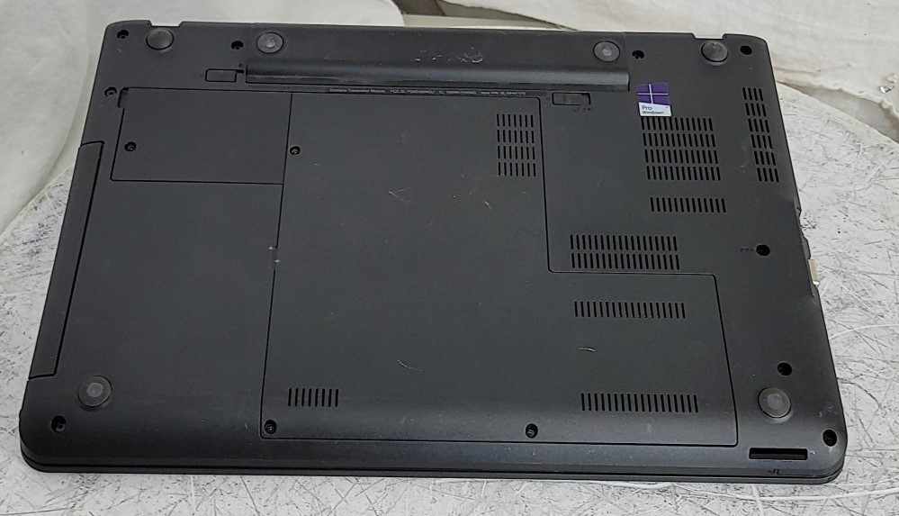 Lenovo ThinkPad E550 20DF-0030US Laptop Core I5-5200U 2.2GHz 8GB 500GB SEE NOTES
