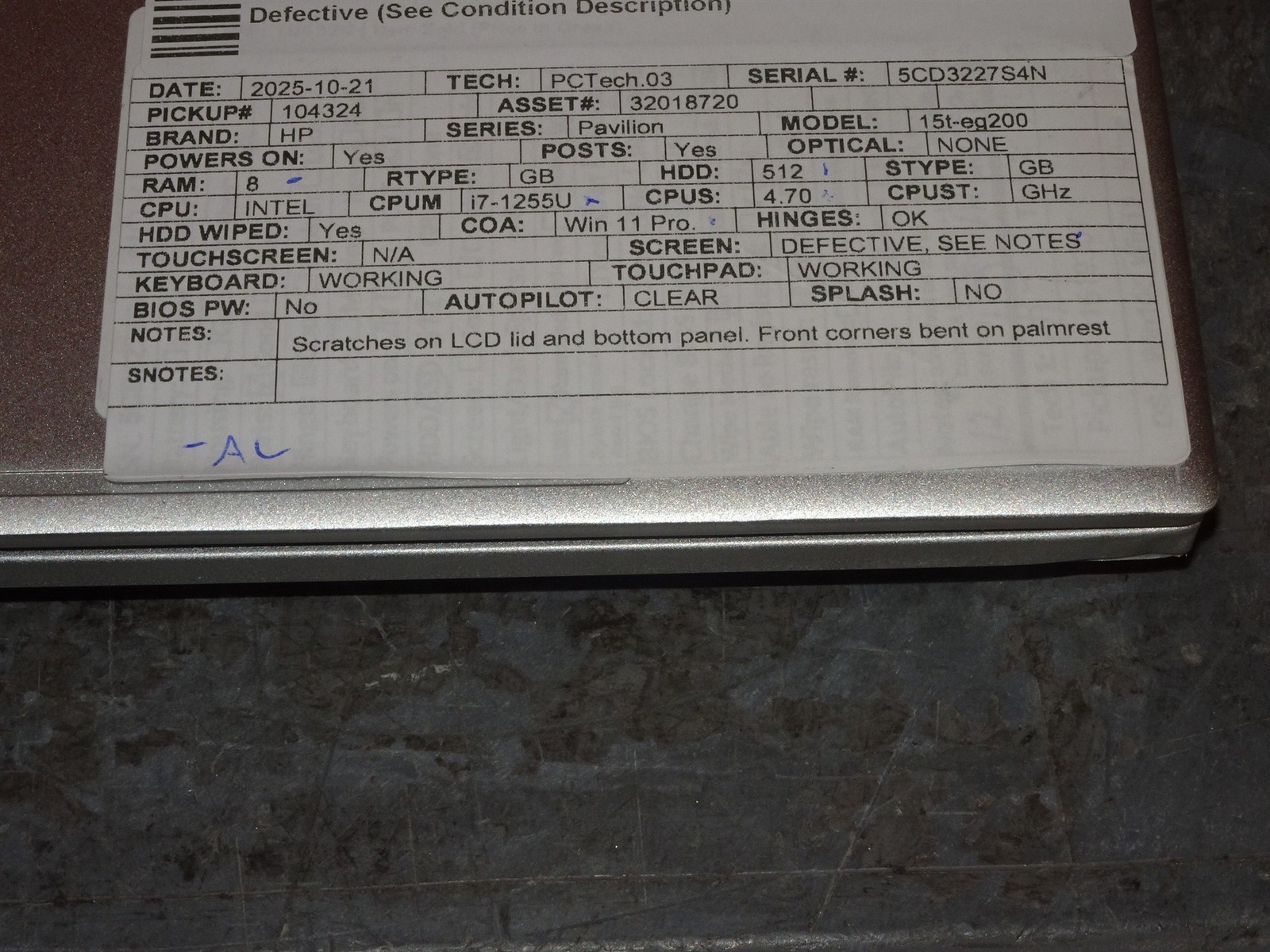 Scratched LCD HP Pavilion 15t-eg200 Core i7-1255U 4.7GHz 8GB 512GB AS-IS