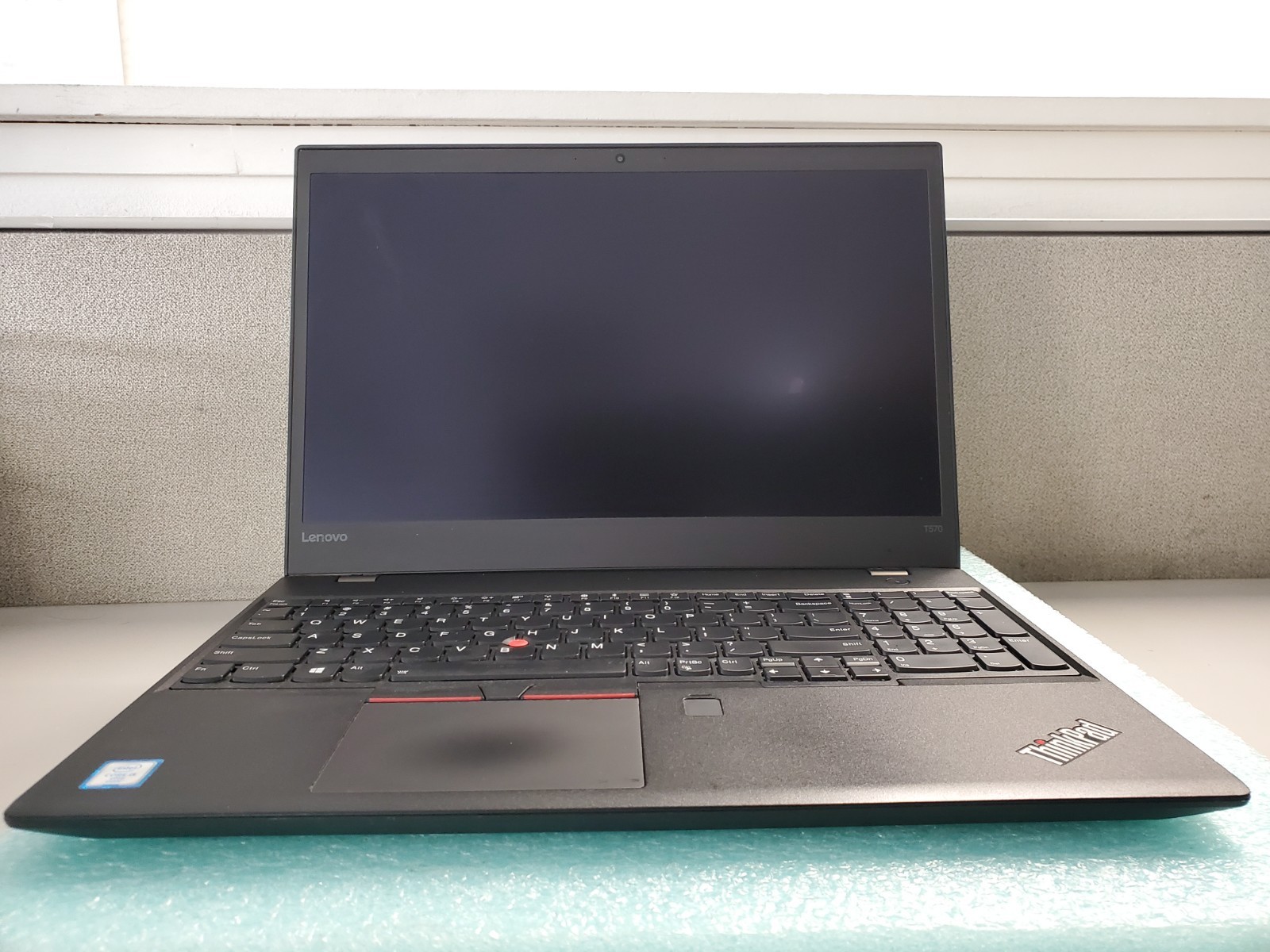 Lenovo ThinkPad T570 i5-6300U@2.4GHz 4GB RAM NO OS/HD *BIOS/READ* | LP371