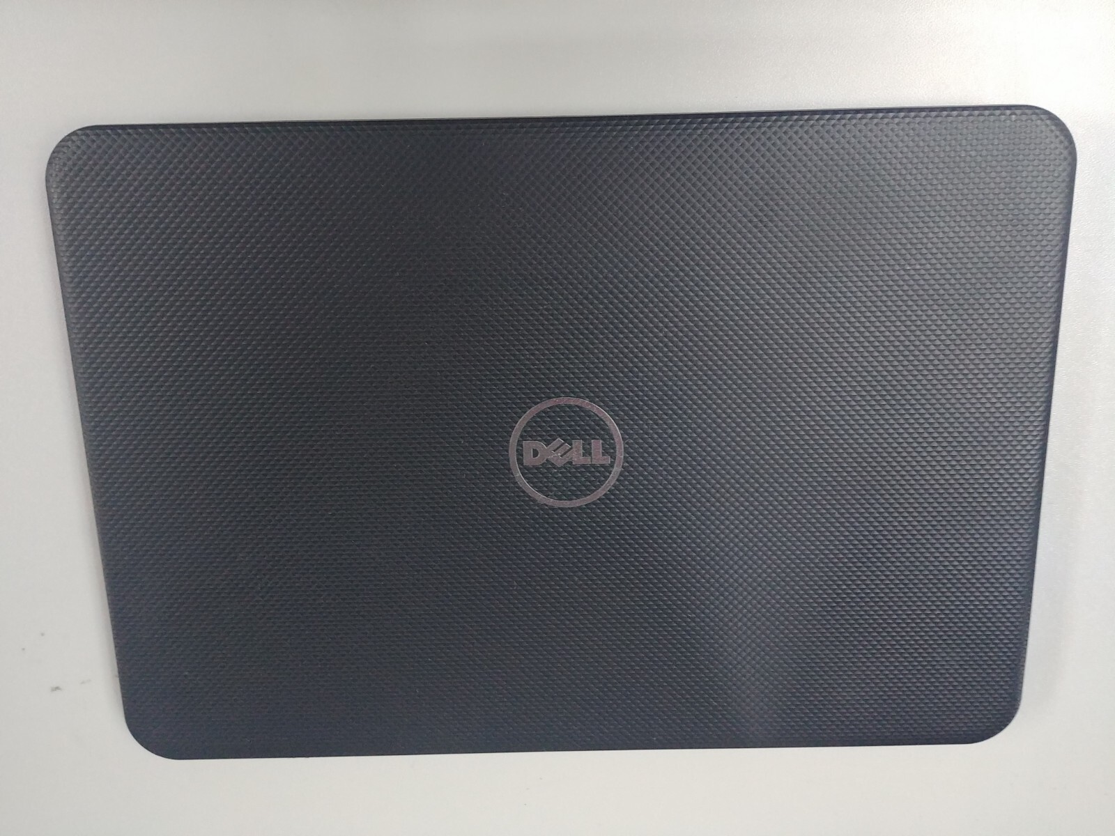 Dell Inspiron 15-3521 Intel Pentium NO BACK COVER WITH BATTERY FOR PARTS
