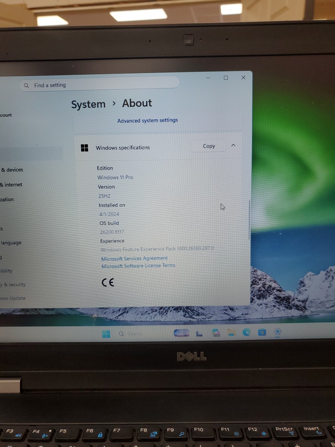 Dell Latitude E5570 15.6″ (256g SSD, Intel Core i5 6th Gen., 8GB) 041326-1