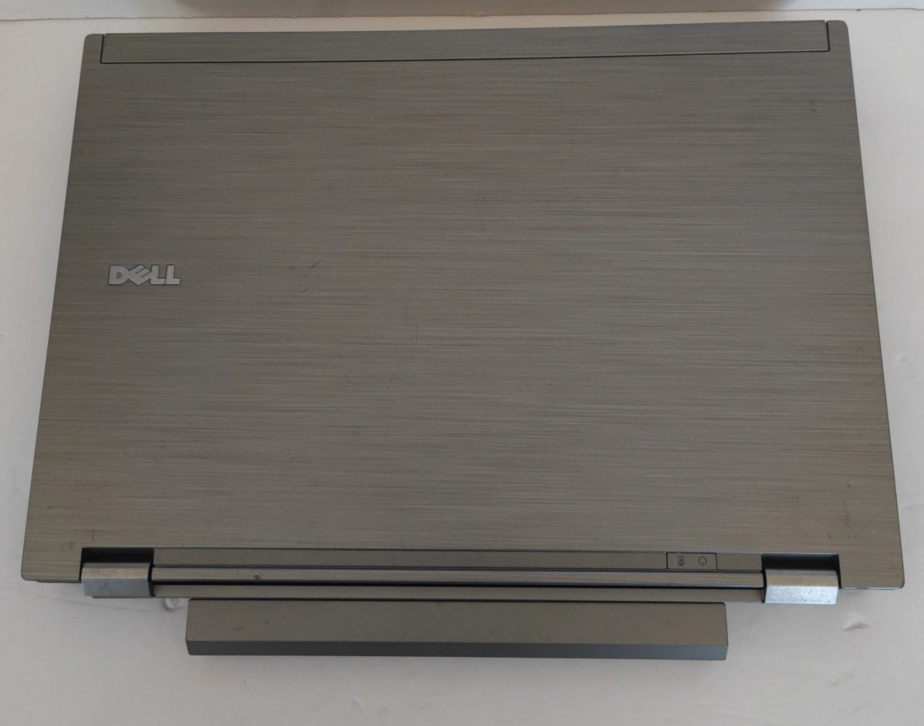 Dell Latitude E6410 Laptop Intel Core i5 2.53GHz 4GB DVD-RW WiFi NO HDD AS IS