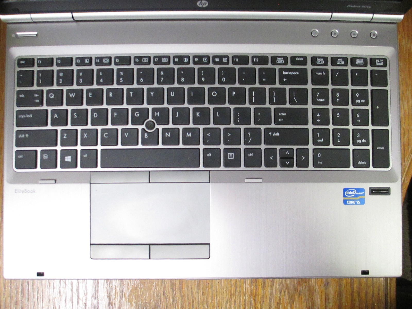 HP Elitebook 8570p Laptop/2.6GHz /4GB Ram/500GB HDD/WebCam/DVD (WORKING) *Nice