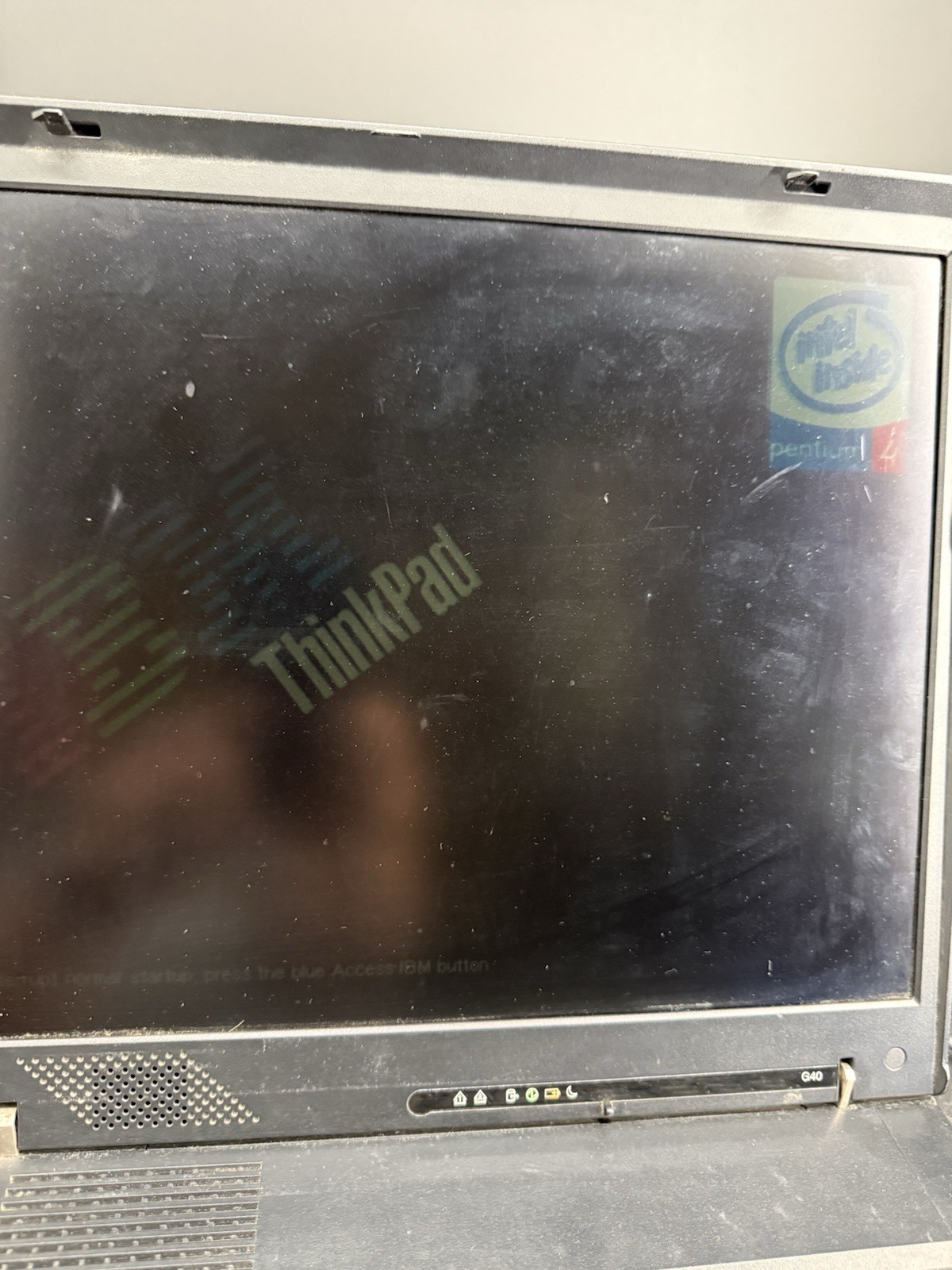 VINTAGE IBM ThinkPad G40 15.1” WinXPpro, 256Mb, 20GB, CD, Charger, Powers On