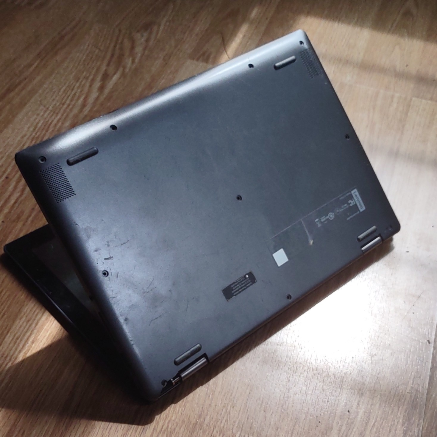 Lenovo Flex 11 2-in-1 Touchscreen 11.6in Celeron 4GB eMMC Win10 Black