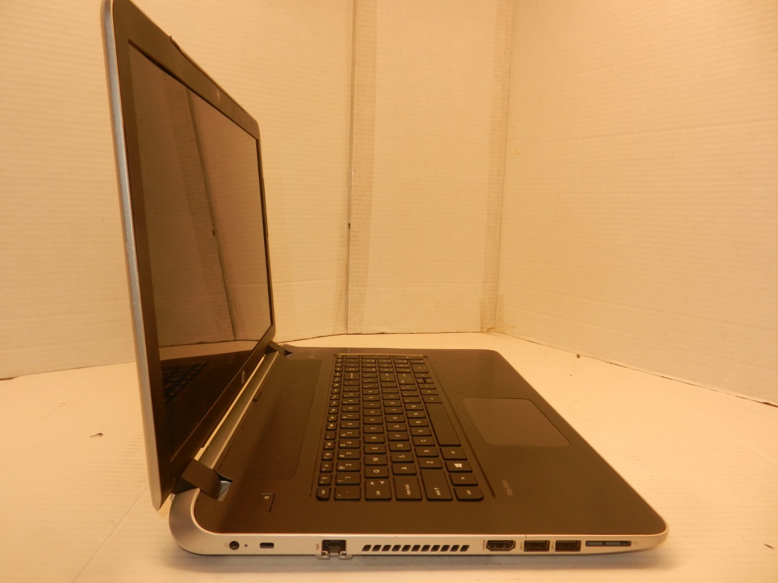 HP PAVILION 17T-N100 AMD A10-4655M APU W RADEON HD@2.0 6GB RAM 480GB SSD WIN10