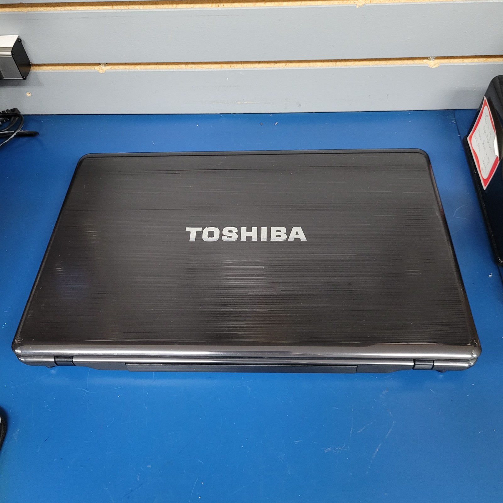 Toshiba Satellite p770-st5n01, Intel i5-2430M @ 2.40GHz, 6 GB NO HDD/ OS