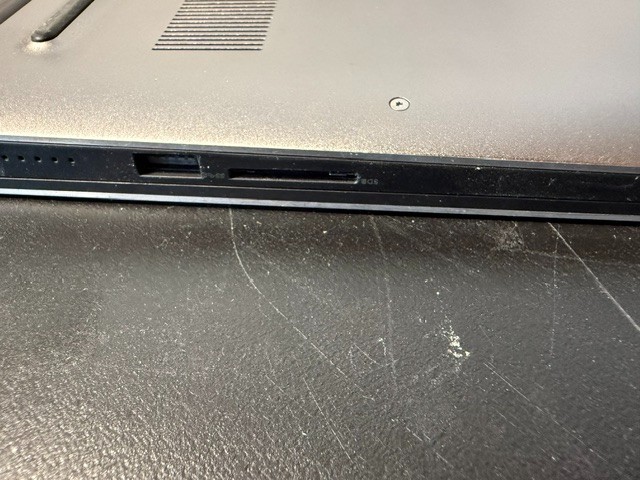 DELL PRECISION 5520 i7-6820HQ 512GB SSD 32GB RAM (No Charger Included)