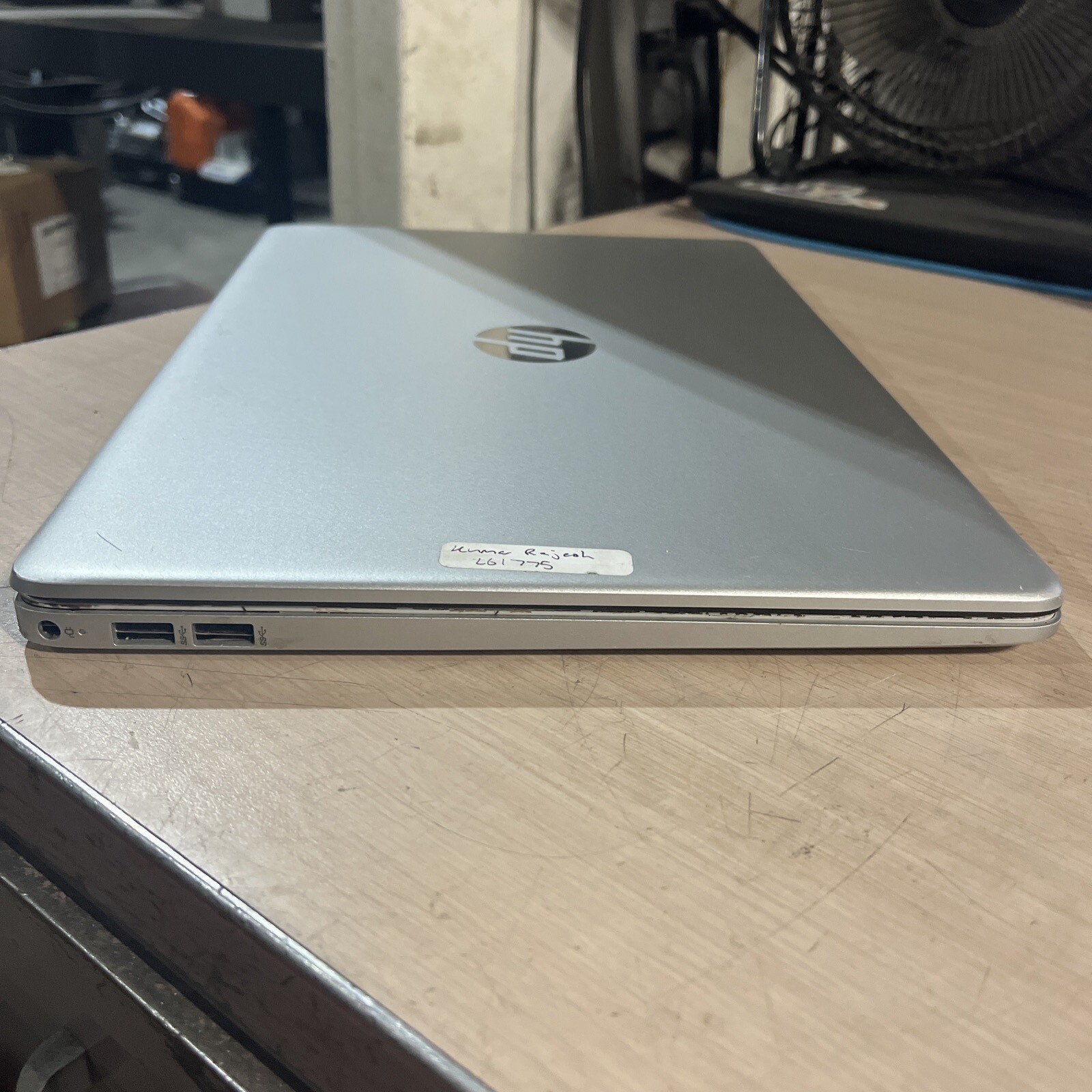 HP LAPTOP 15-EF1038NR AMD RADEON 4GB RAM NO HD